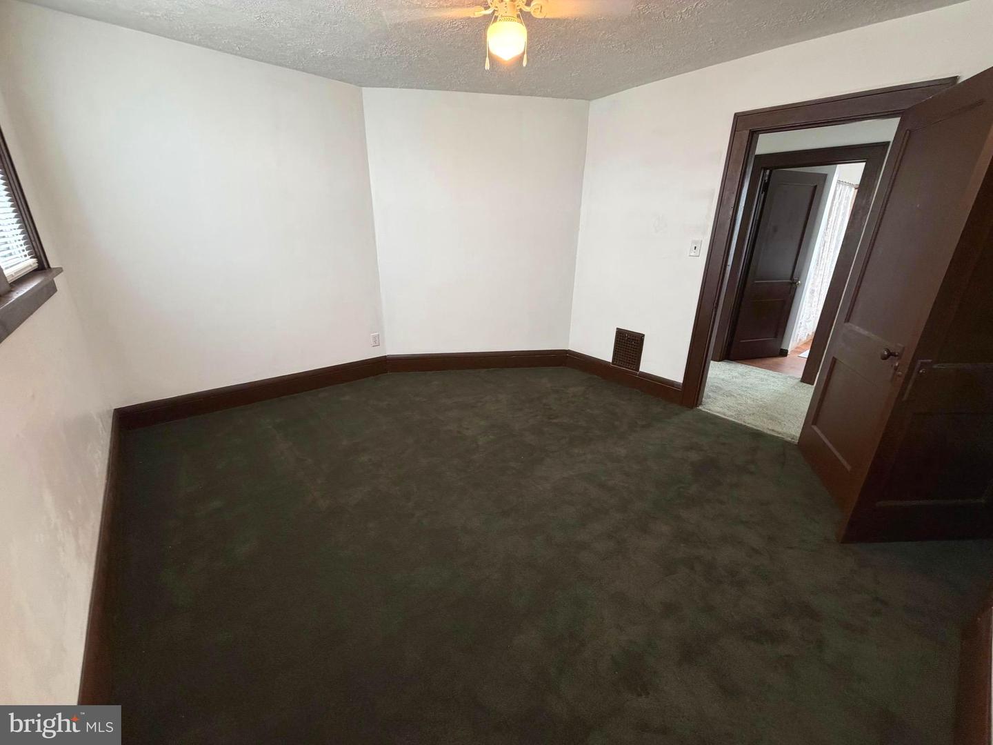22 S Massachusetts Ave Property Photo 19