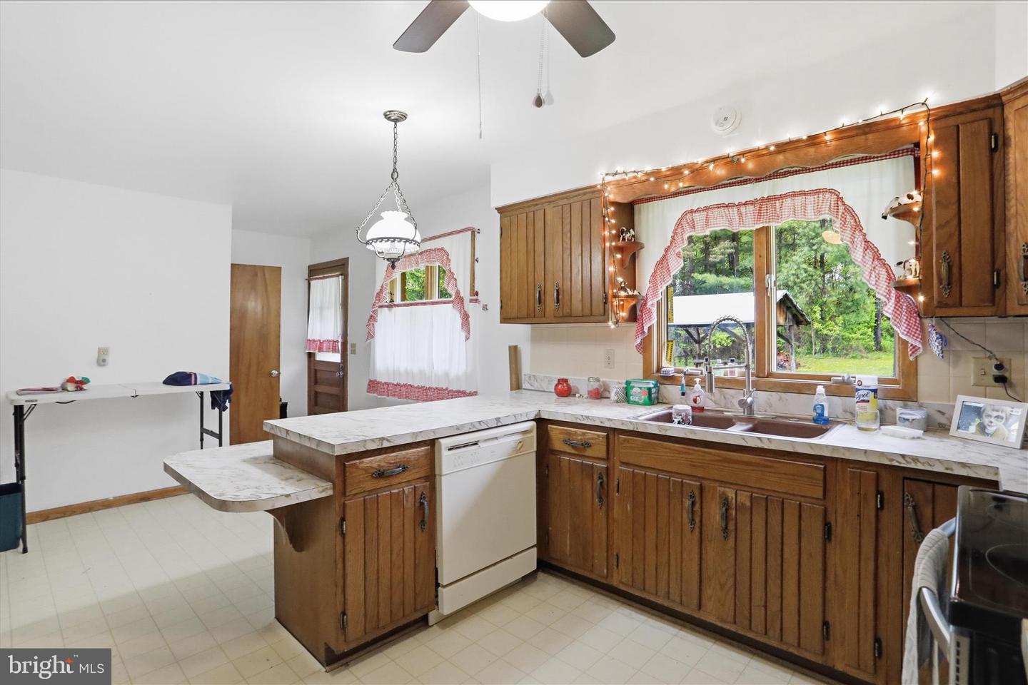 10233 Parkersburg Rd Property Photo 18