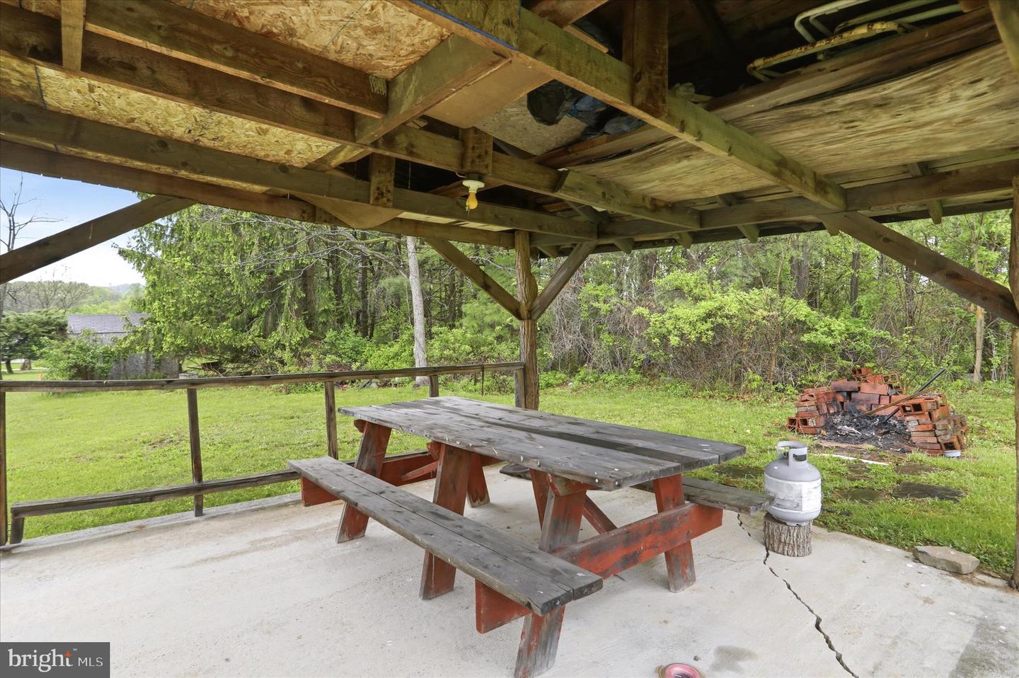 10233 Parkersburg Rd Property Photo 44