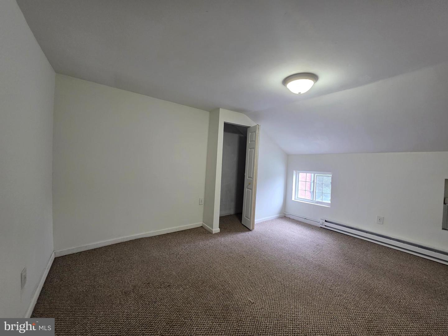 219 Pear St Property Photo 7