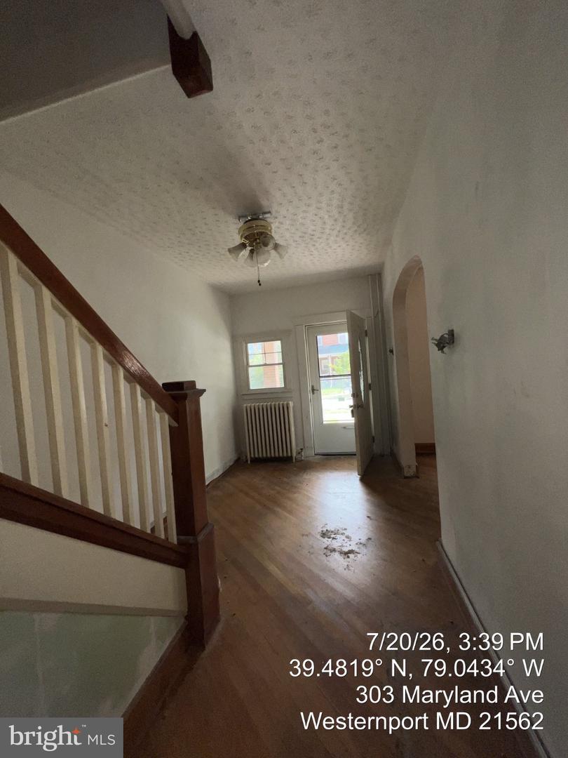 303 Maryland Ave Property Photo 10