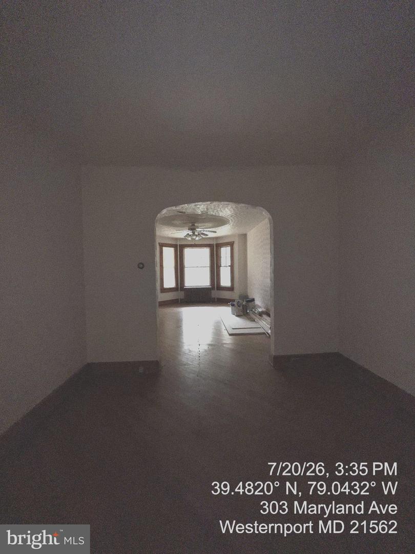 303 Maryland Ave Property Photo 11