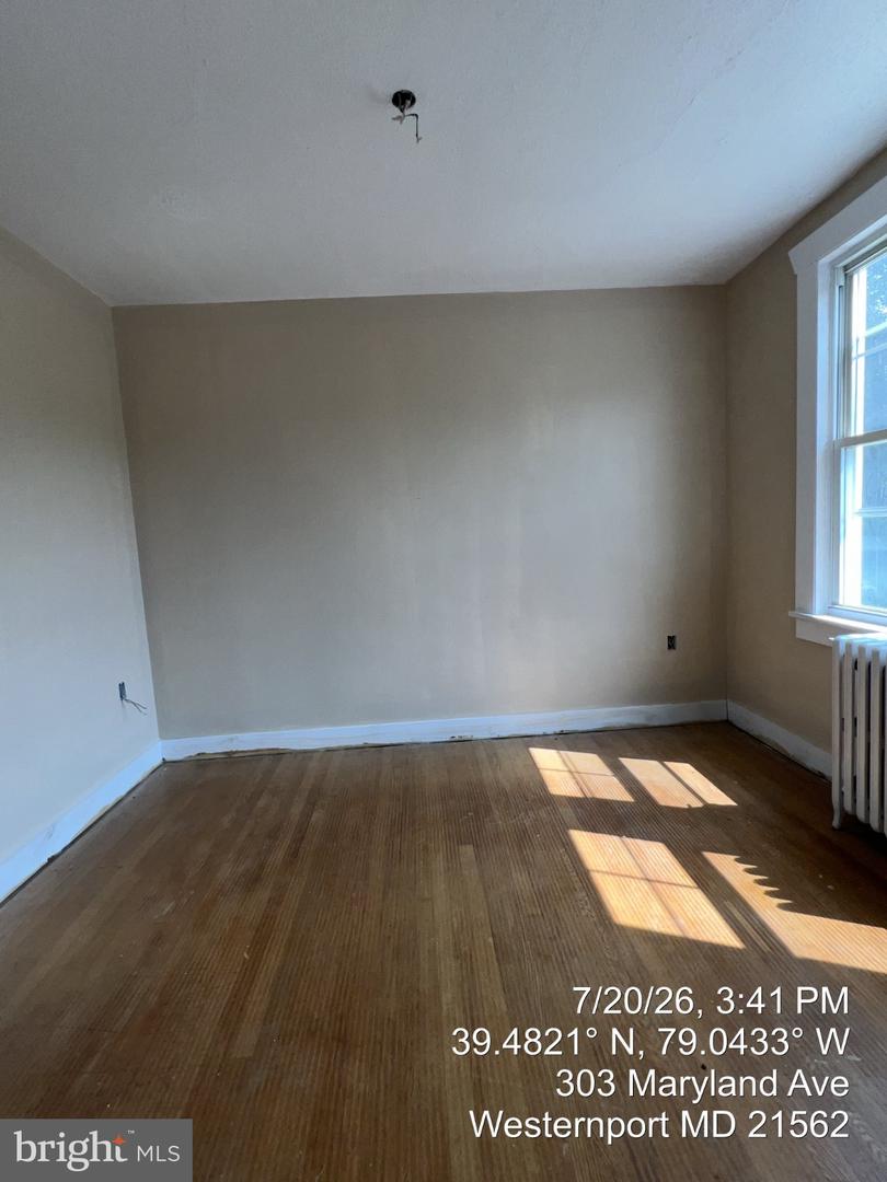 303 Maryland Ave Property Photo 17