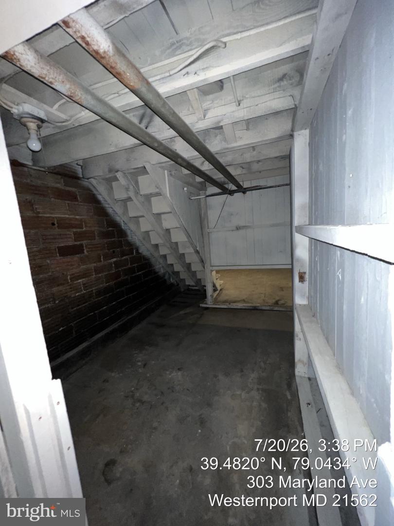 303 Maryland Ave Property Photo 25