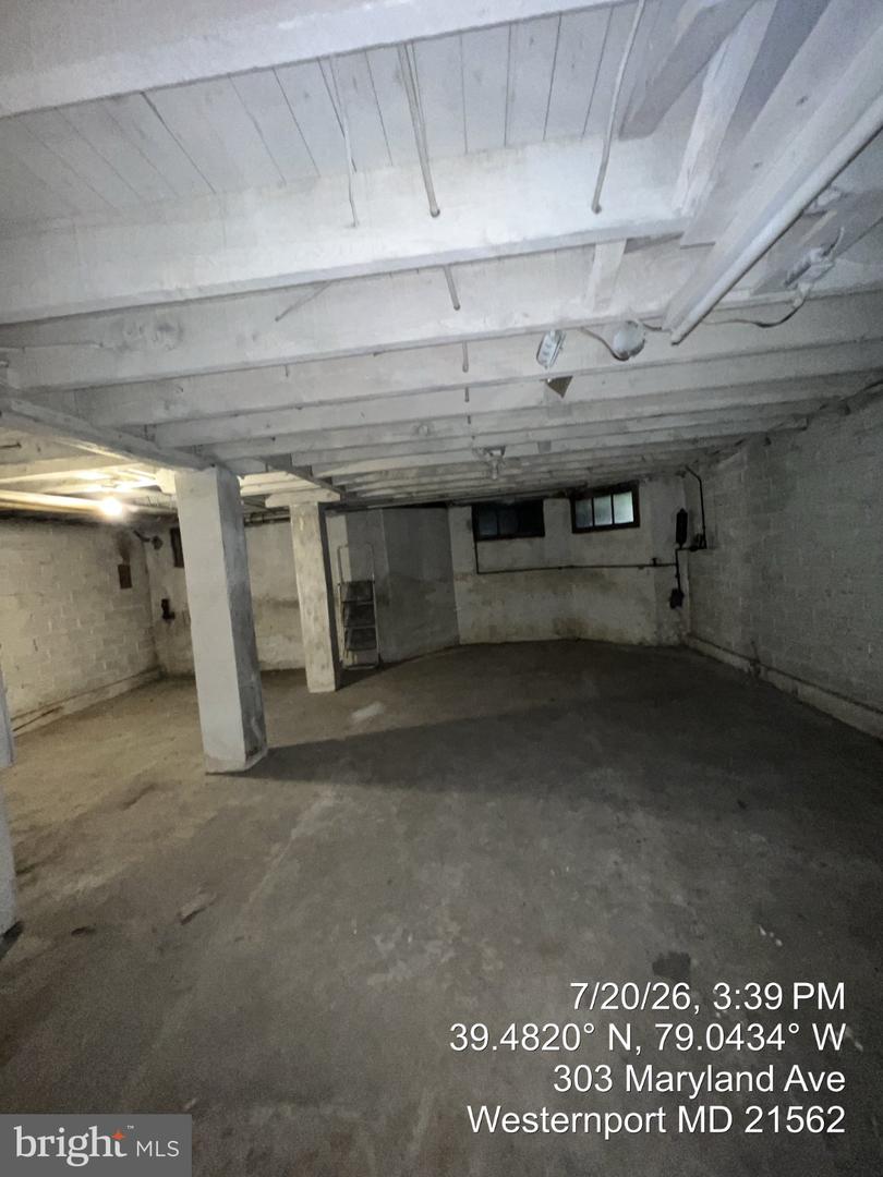 303 Maryland Ave Property Photo 27