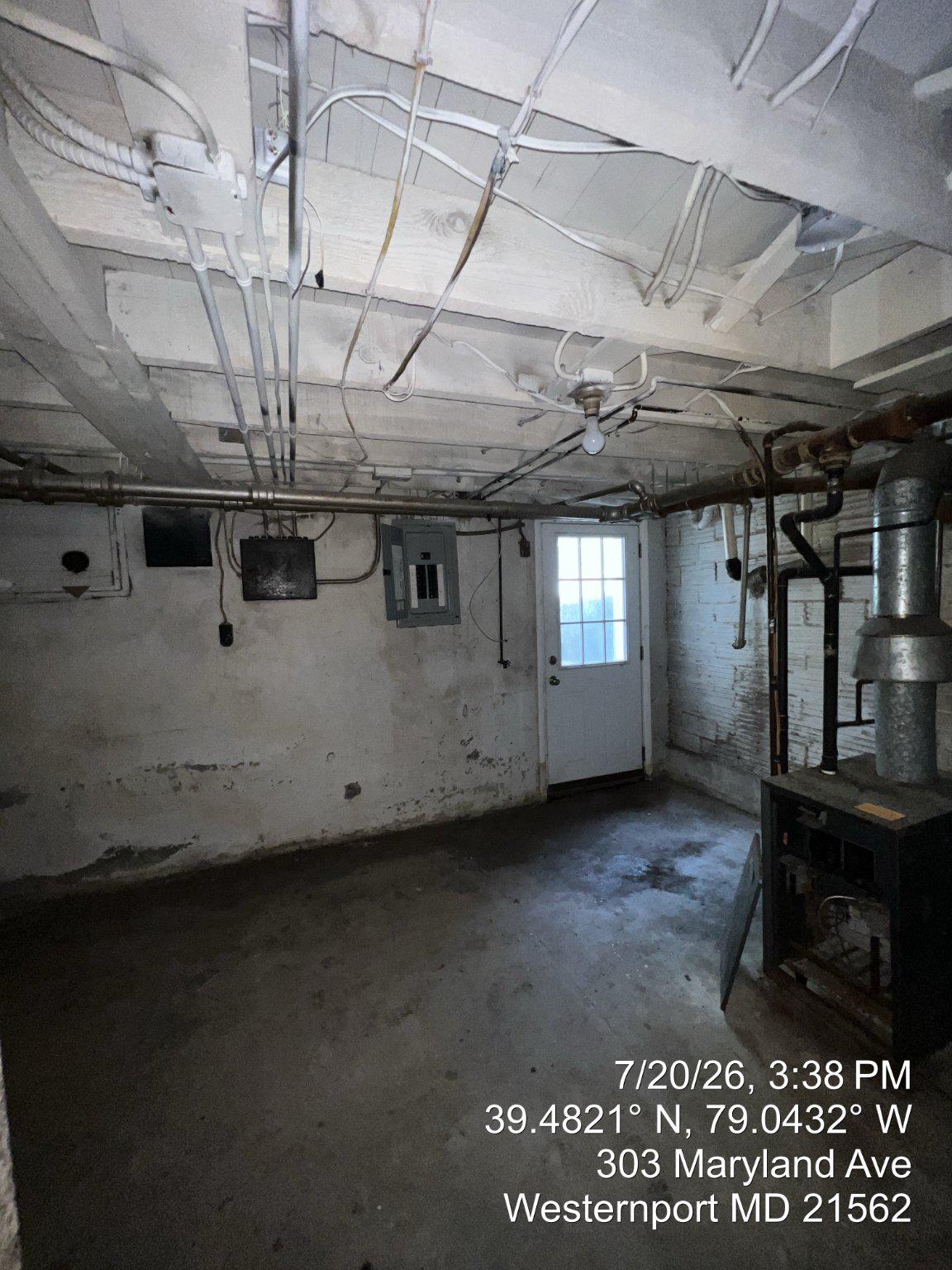 303 Maryland Ave Property Photo 29