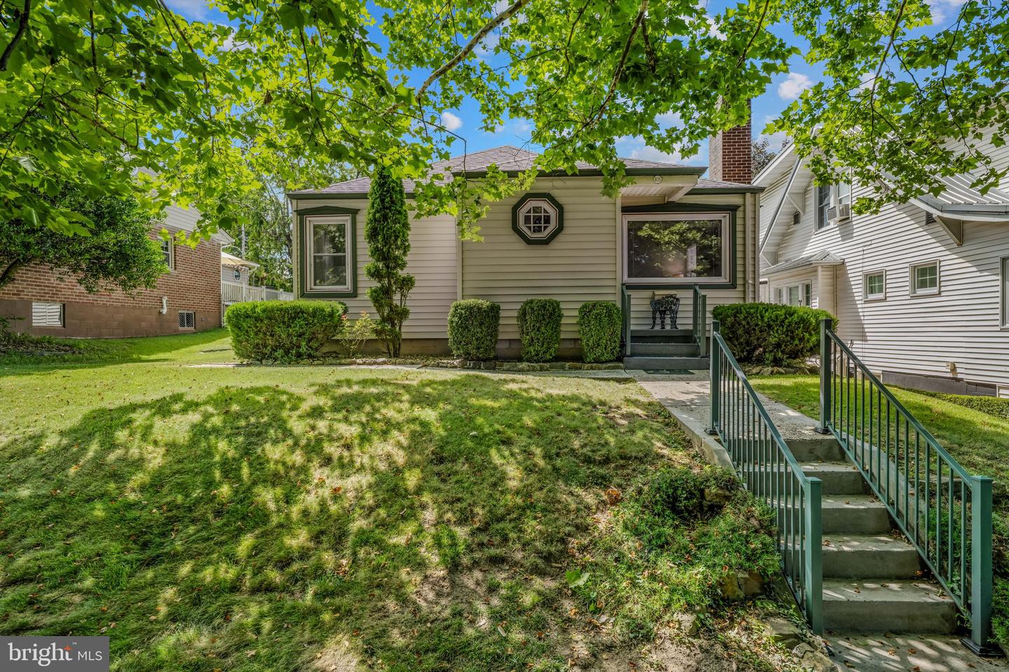 405 Caroline St Property Photo 1