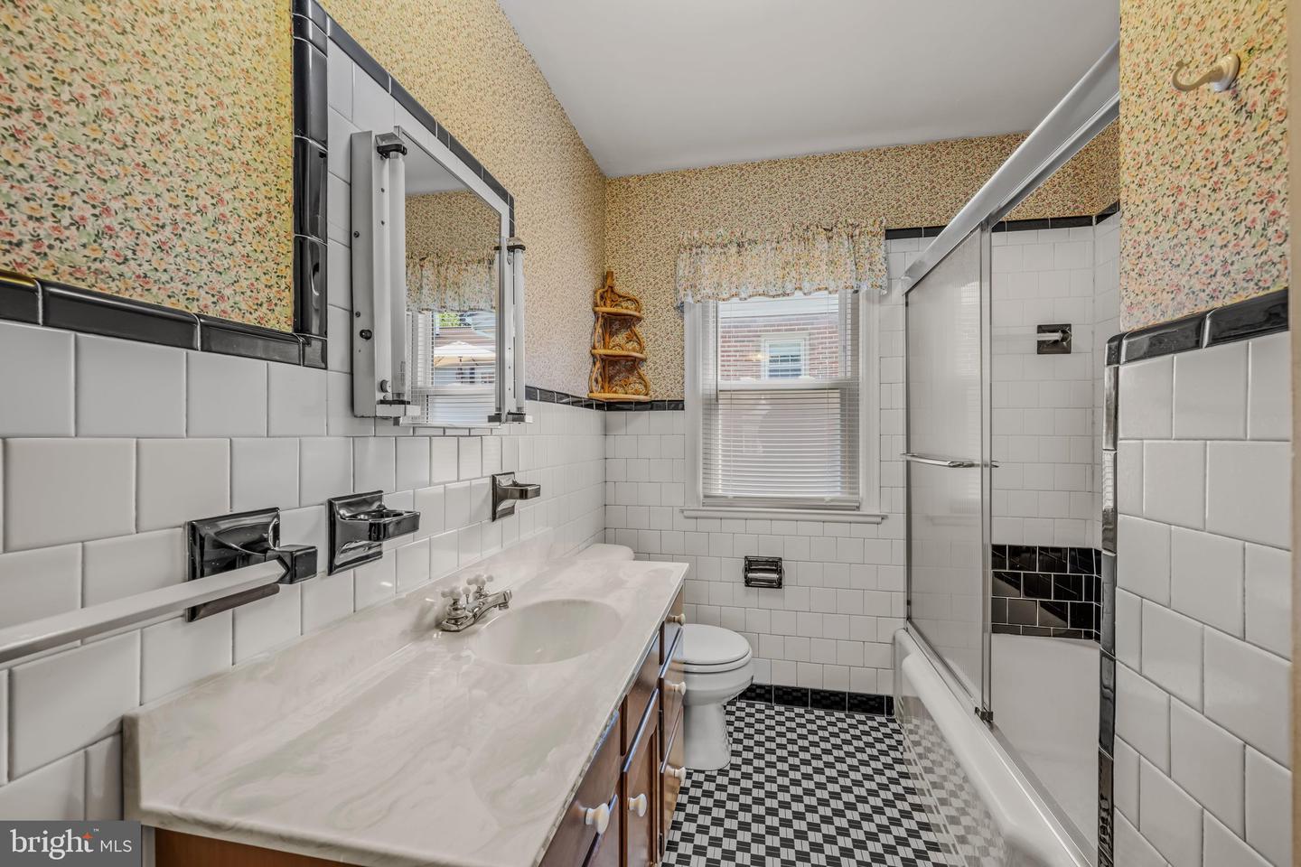 405 Caroline St Property Photo 14