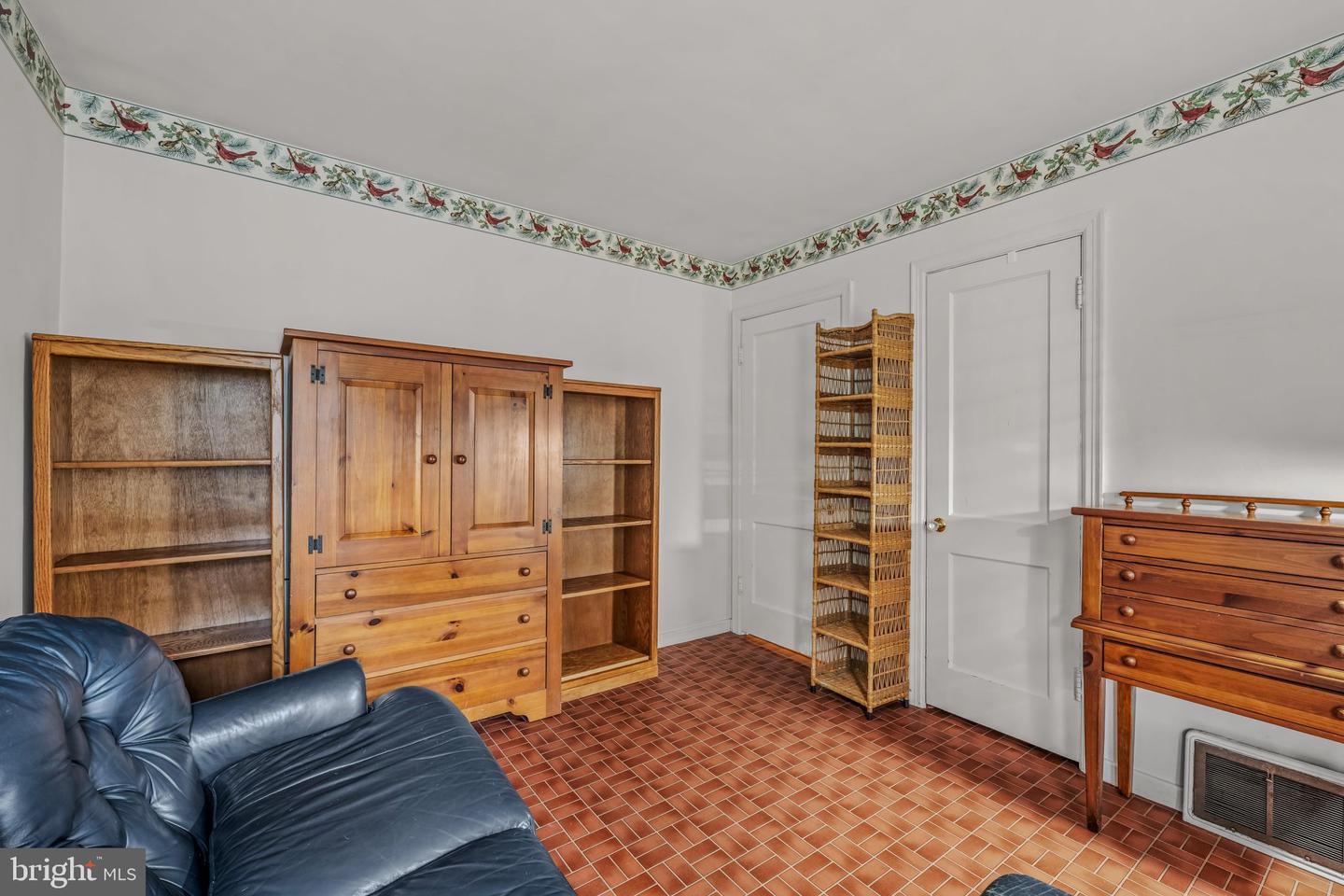 405 Caroline St Property Photo 16