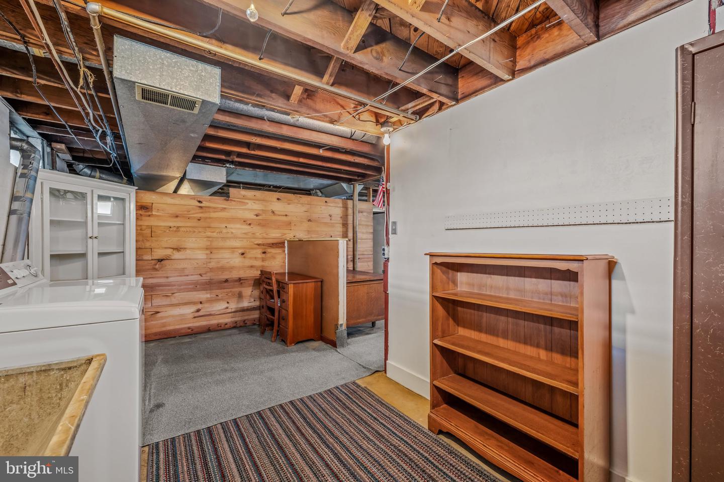 405 Caroline St Property Photo 18