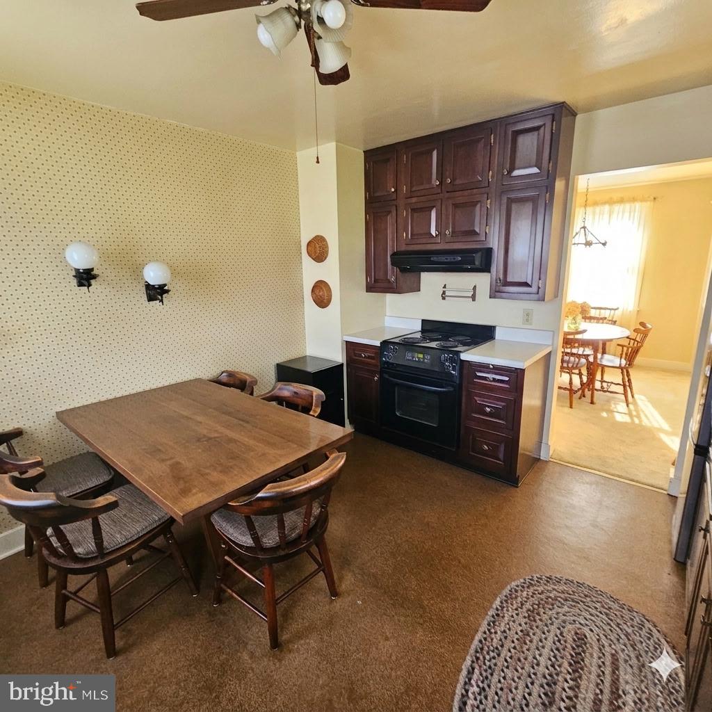 1306 E Oldtown Rd Property Photo 8
