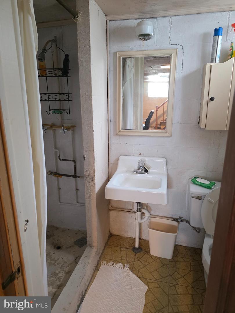 1306 E Oldtown Rd Property Photo 23