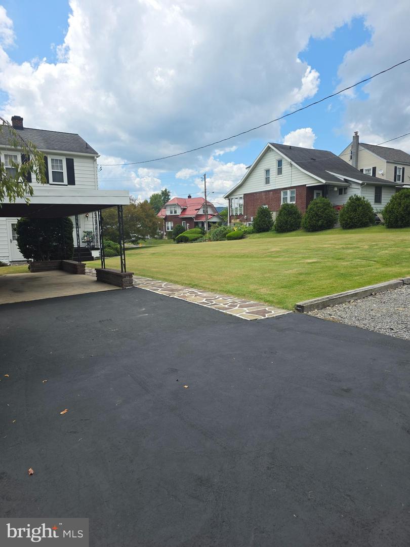 1306 E Oldtown Rd Property Photo 32