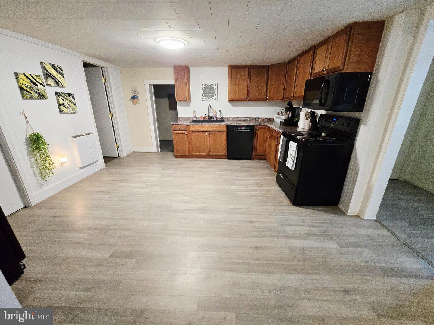 207 Spruce St Property Photo 8