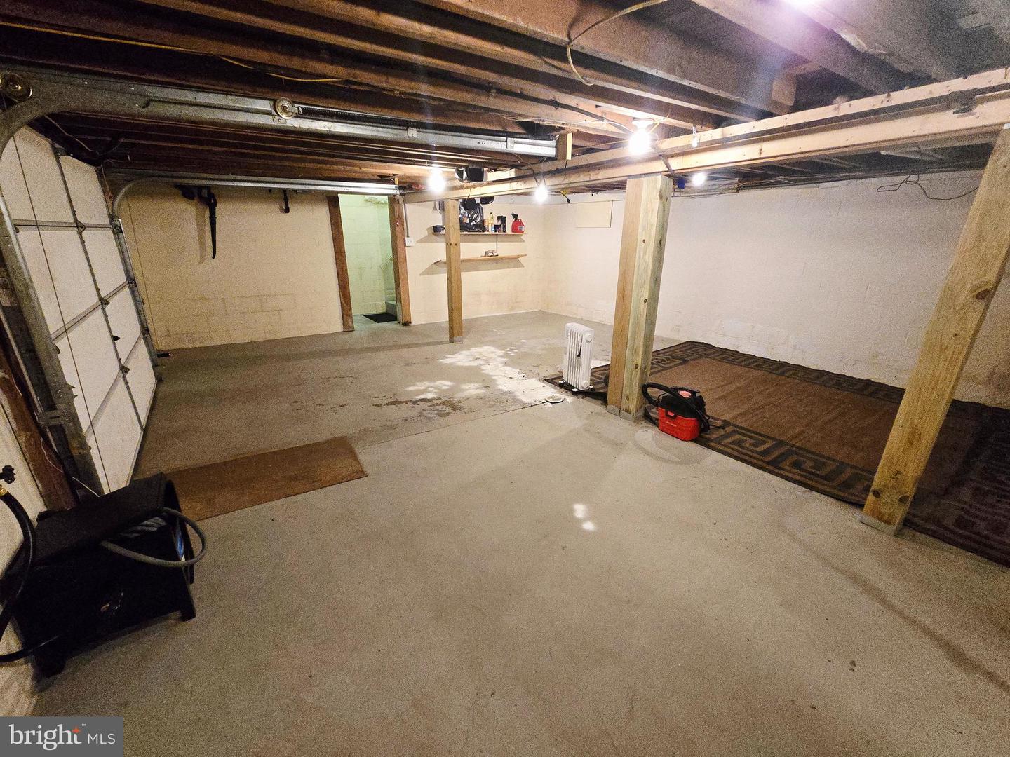 207 Spruce St Property Photo 25