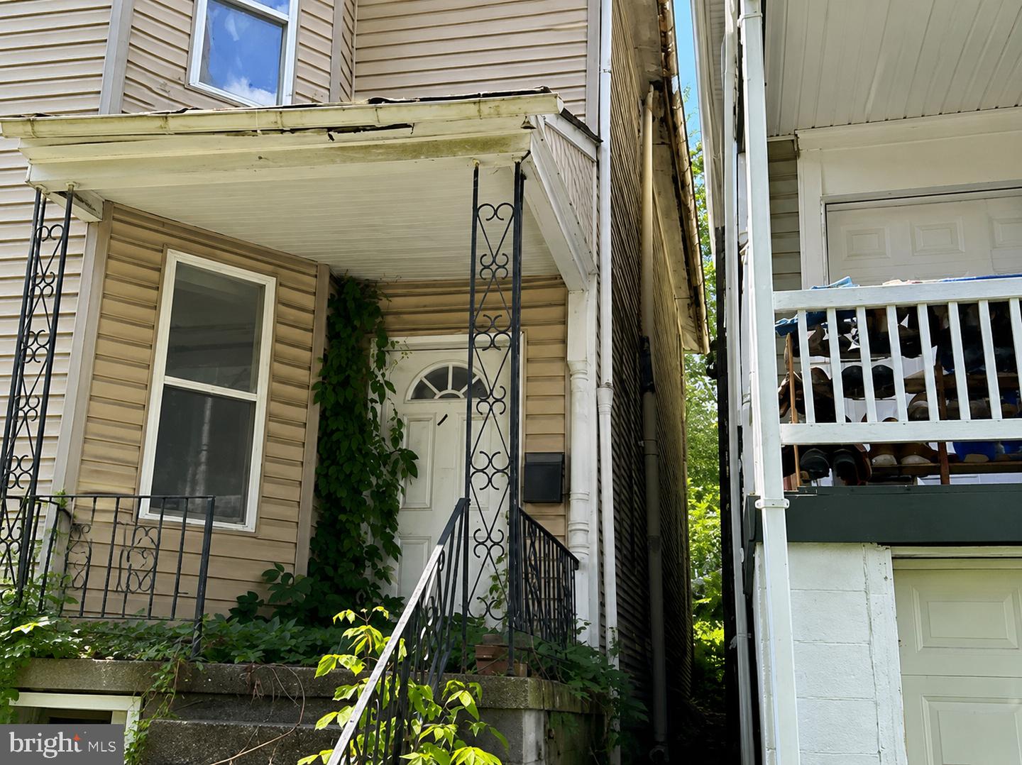 122 Johnson St Property Photo 2