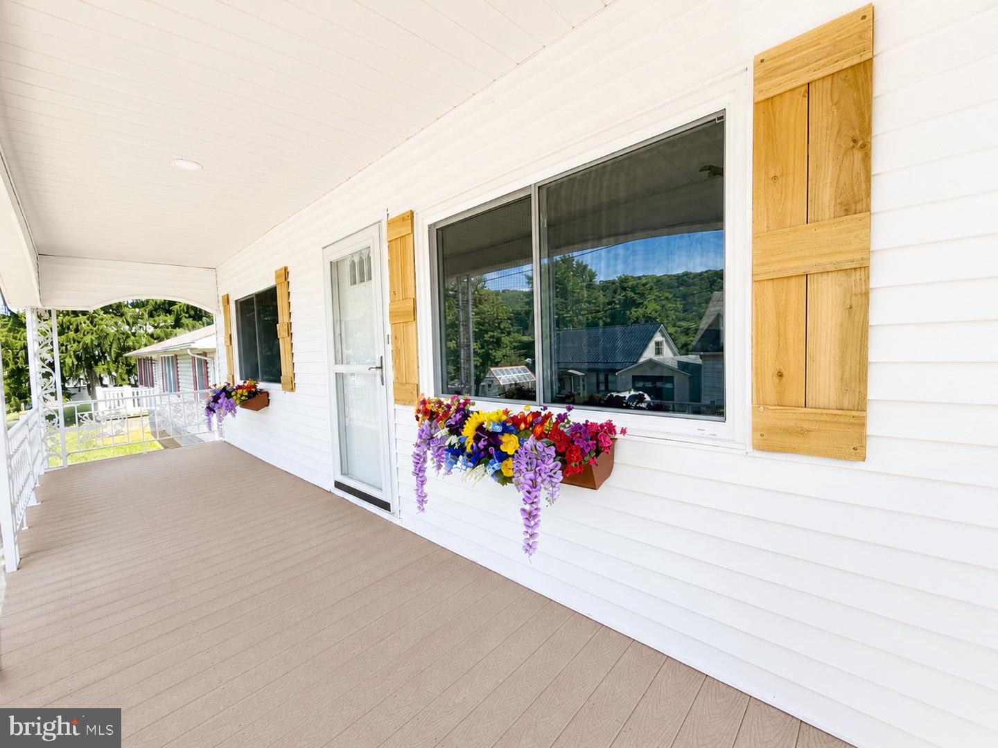 513 B St Property Photo 4