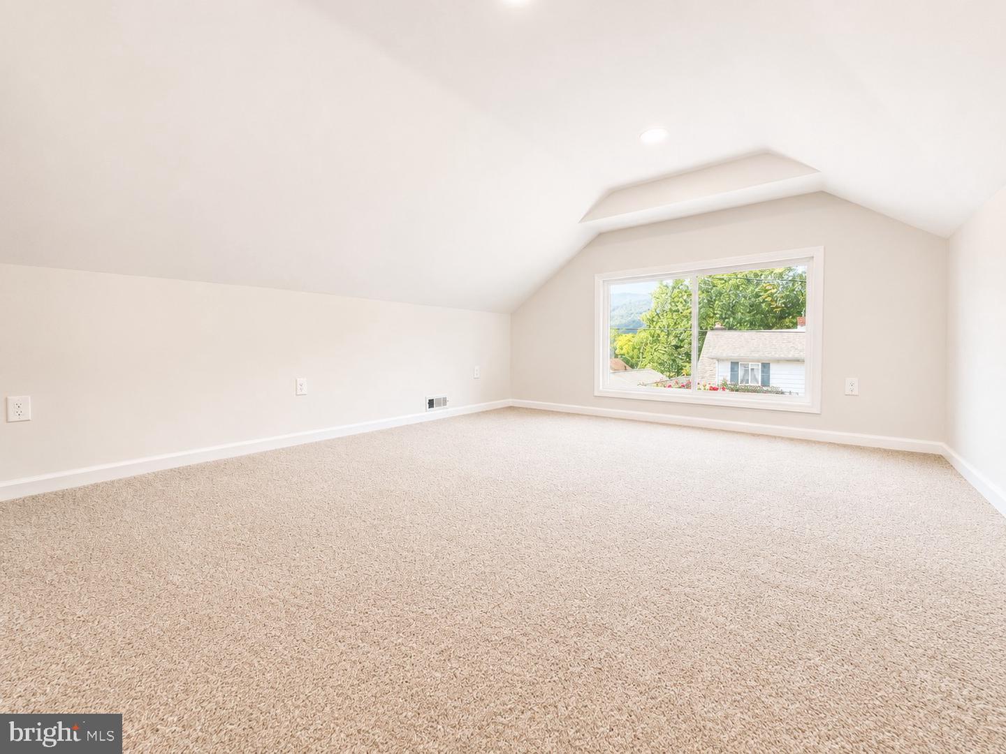 513 B St Property Photo 23