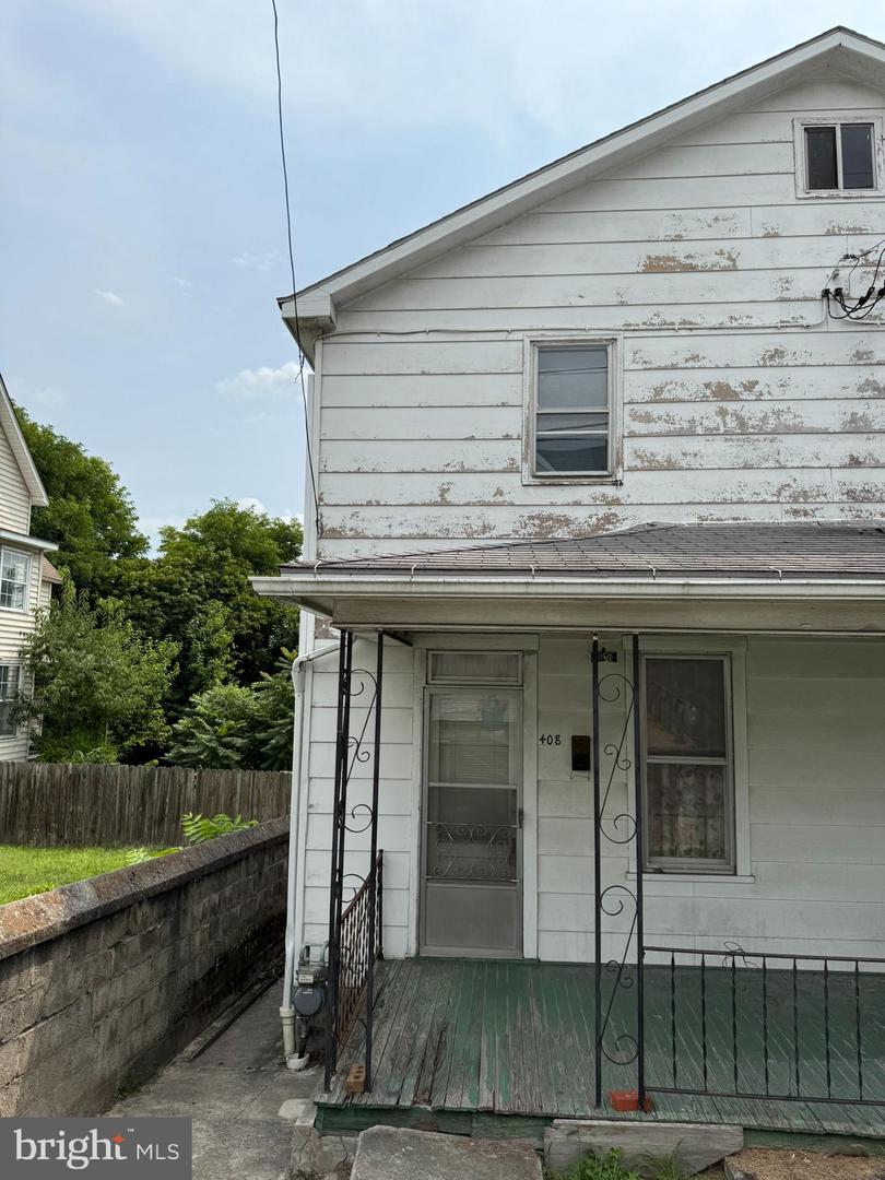 408 Hammond St Property Photo 2