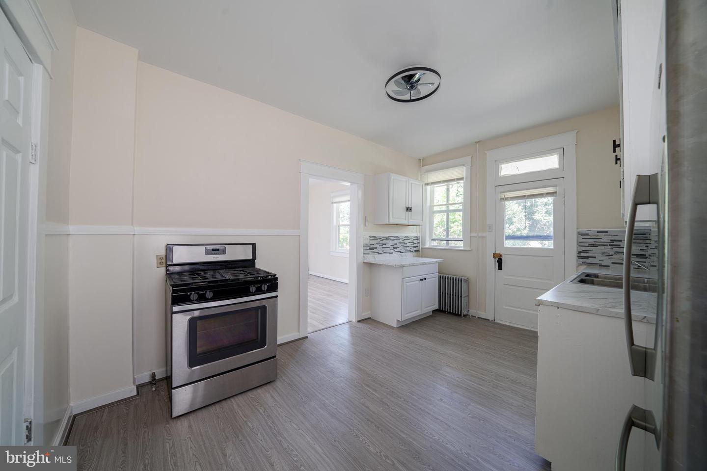 346 Williams St Property Photo 16