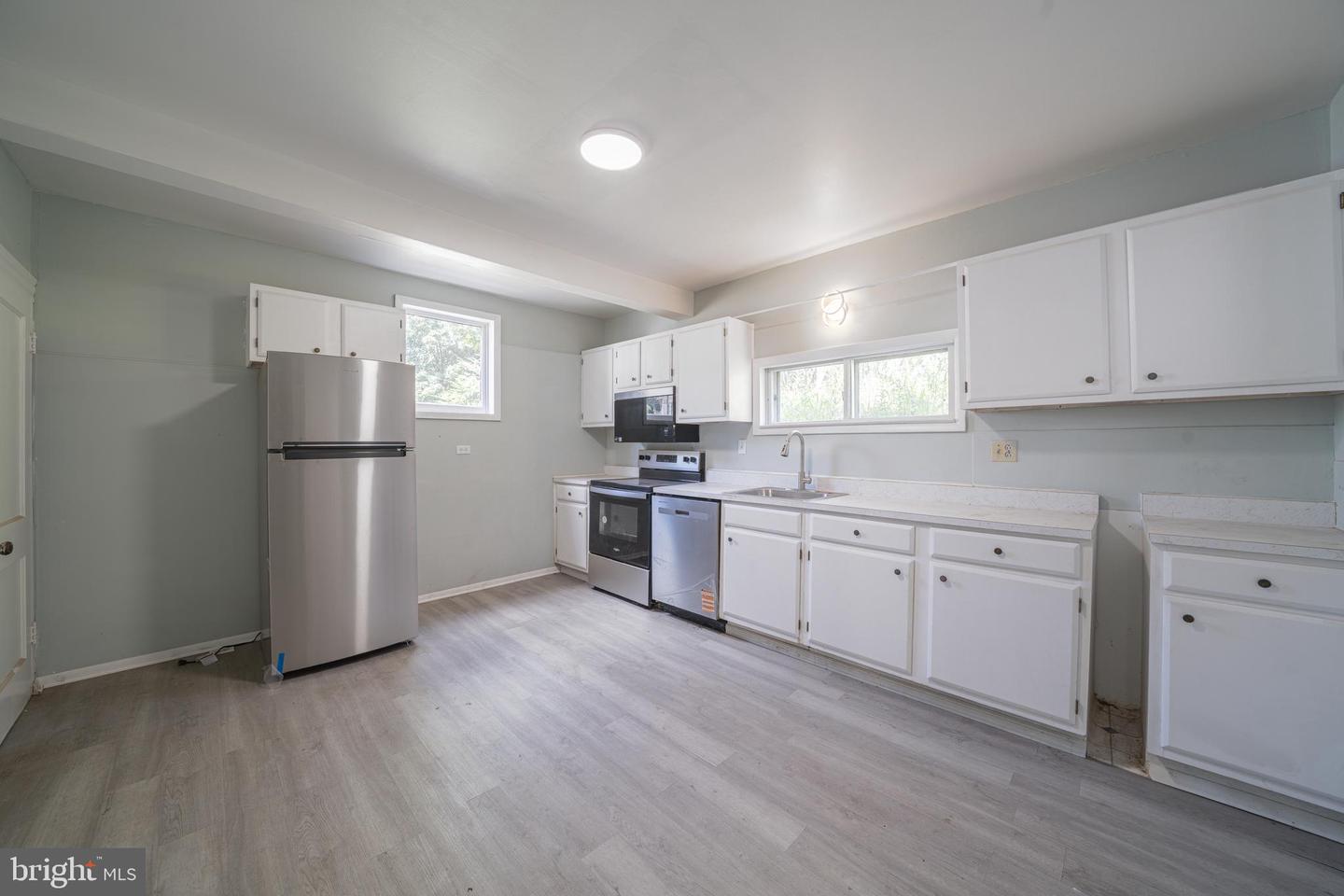 467 Goethe St Property Photo 8