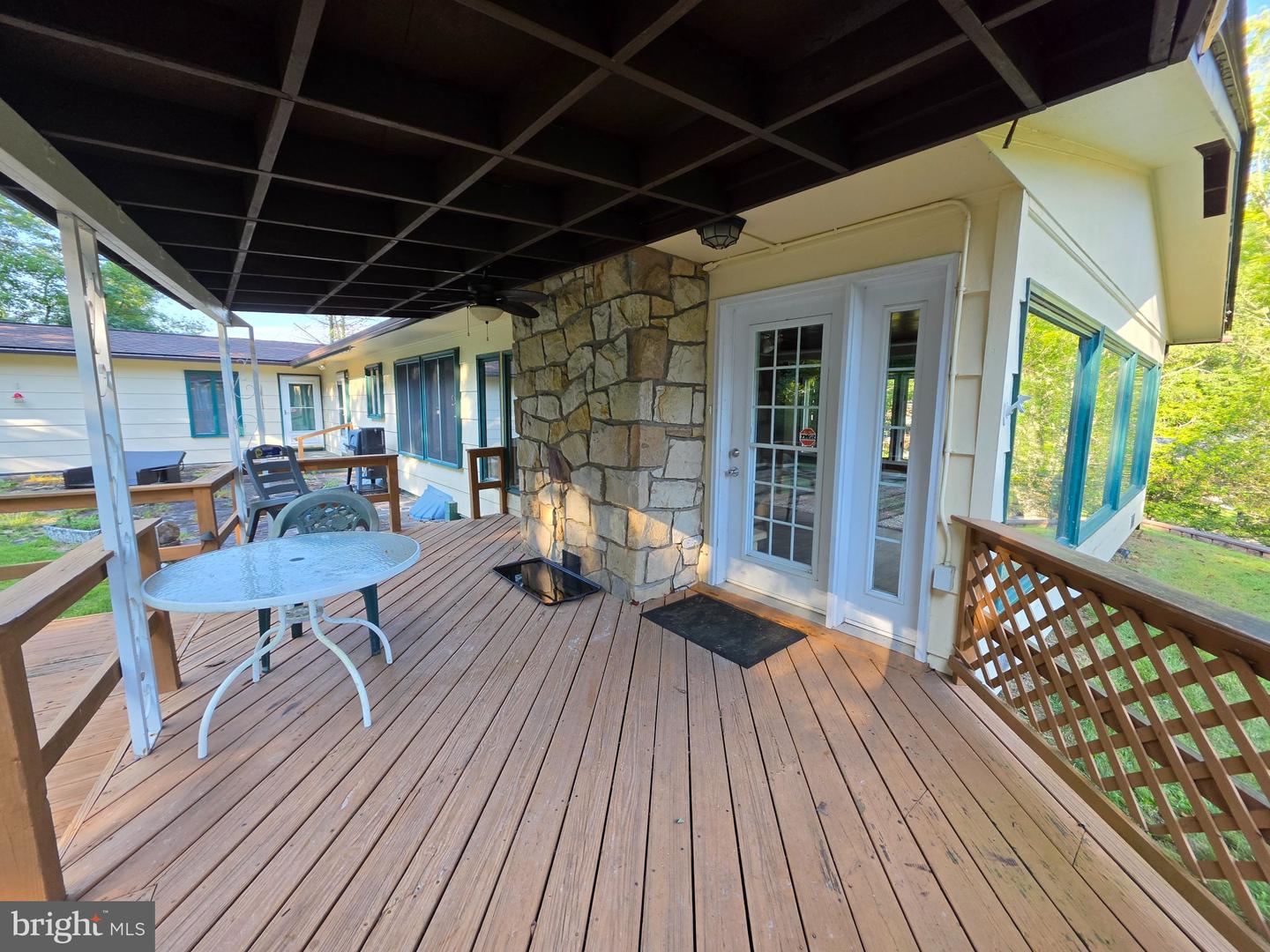 1807 Holland St Property Photo 4