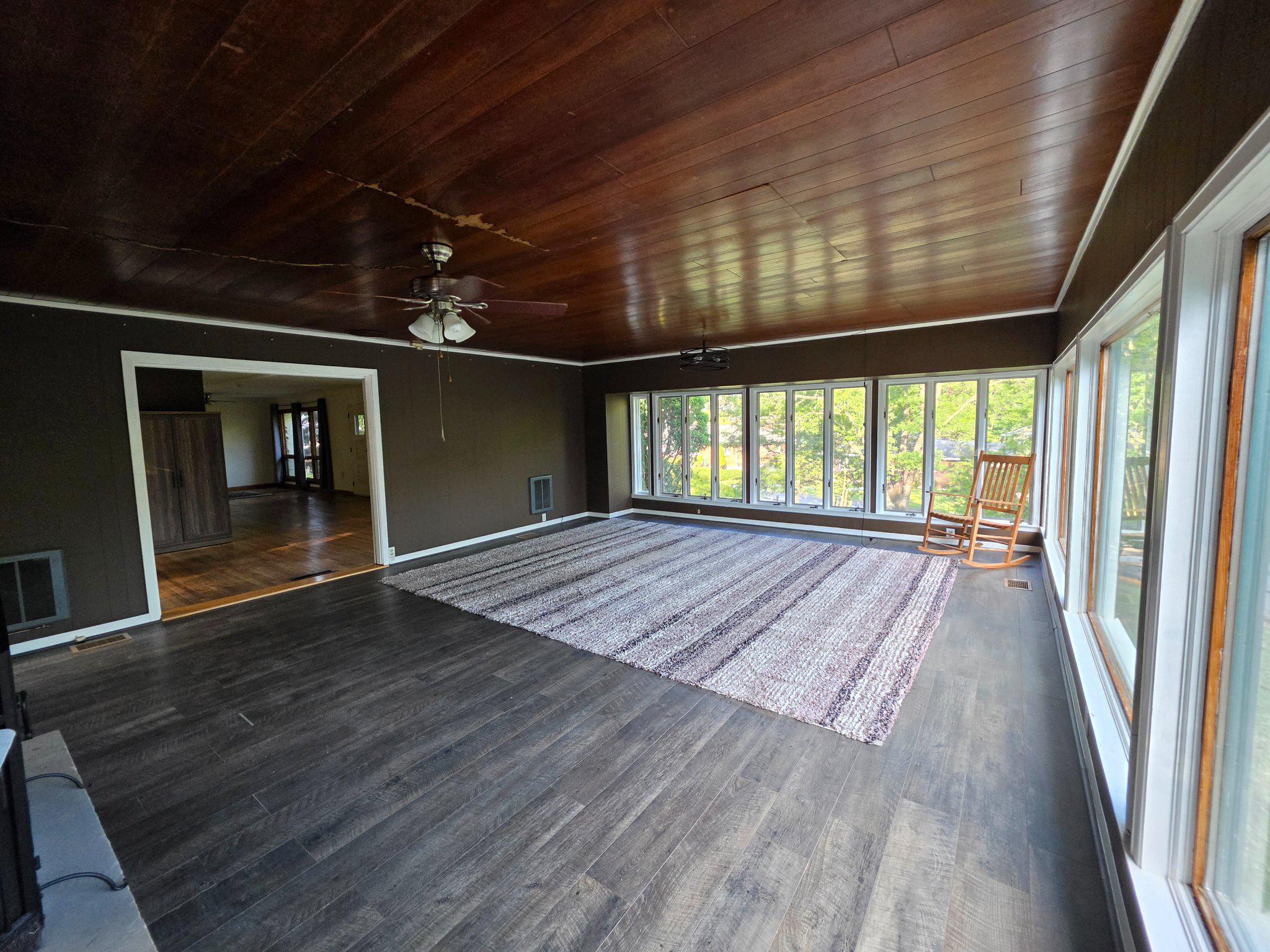 1807 Holland St Property Photo 5