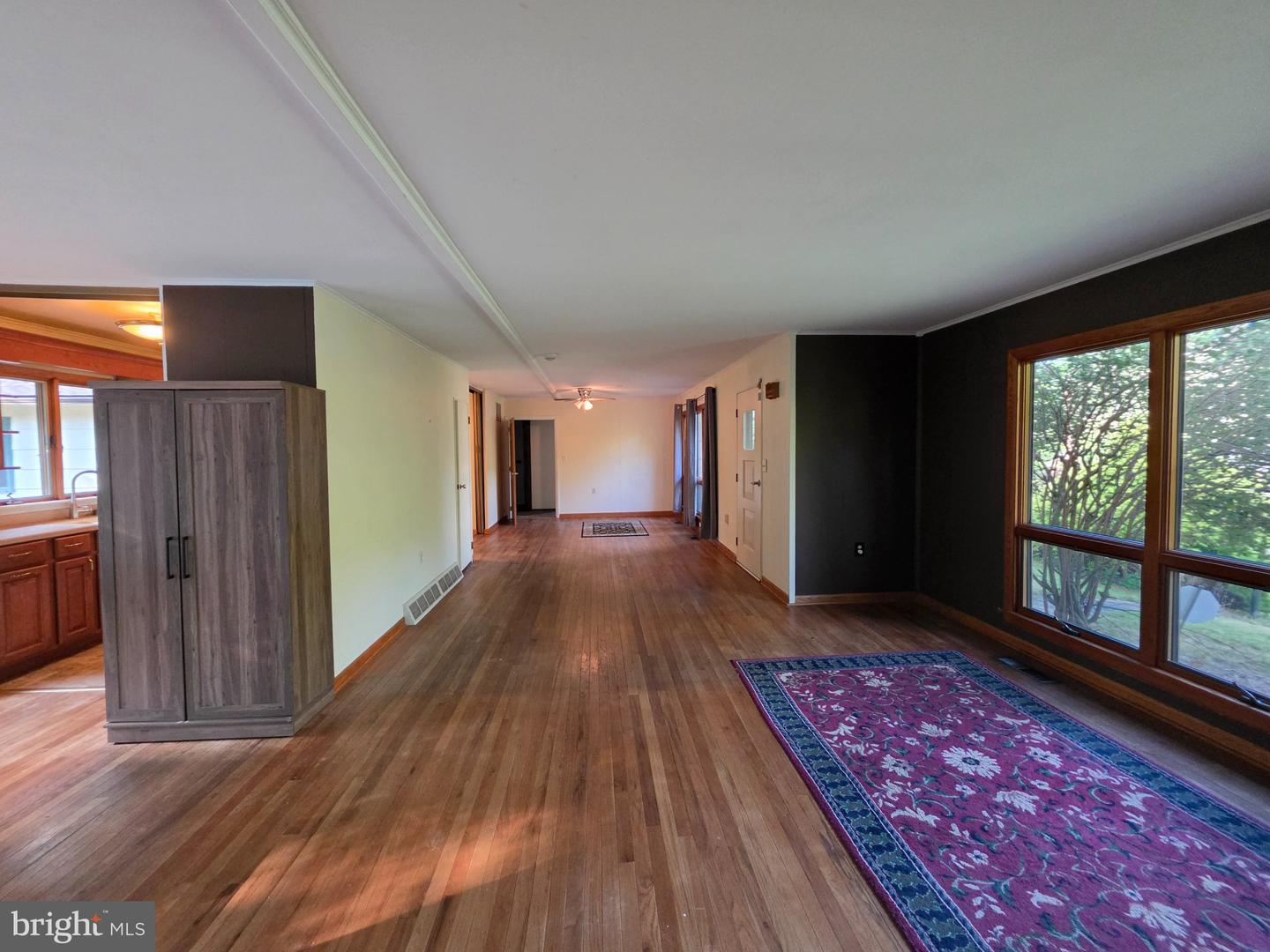 1807 Holland St Property Photo 12