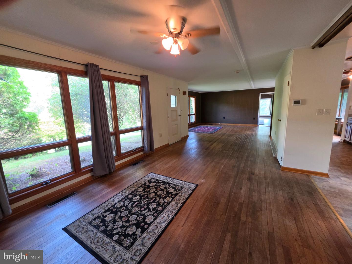 1807 Holland St Property Photo 15