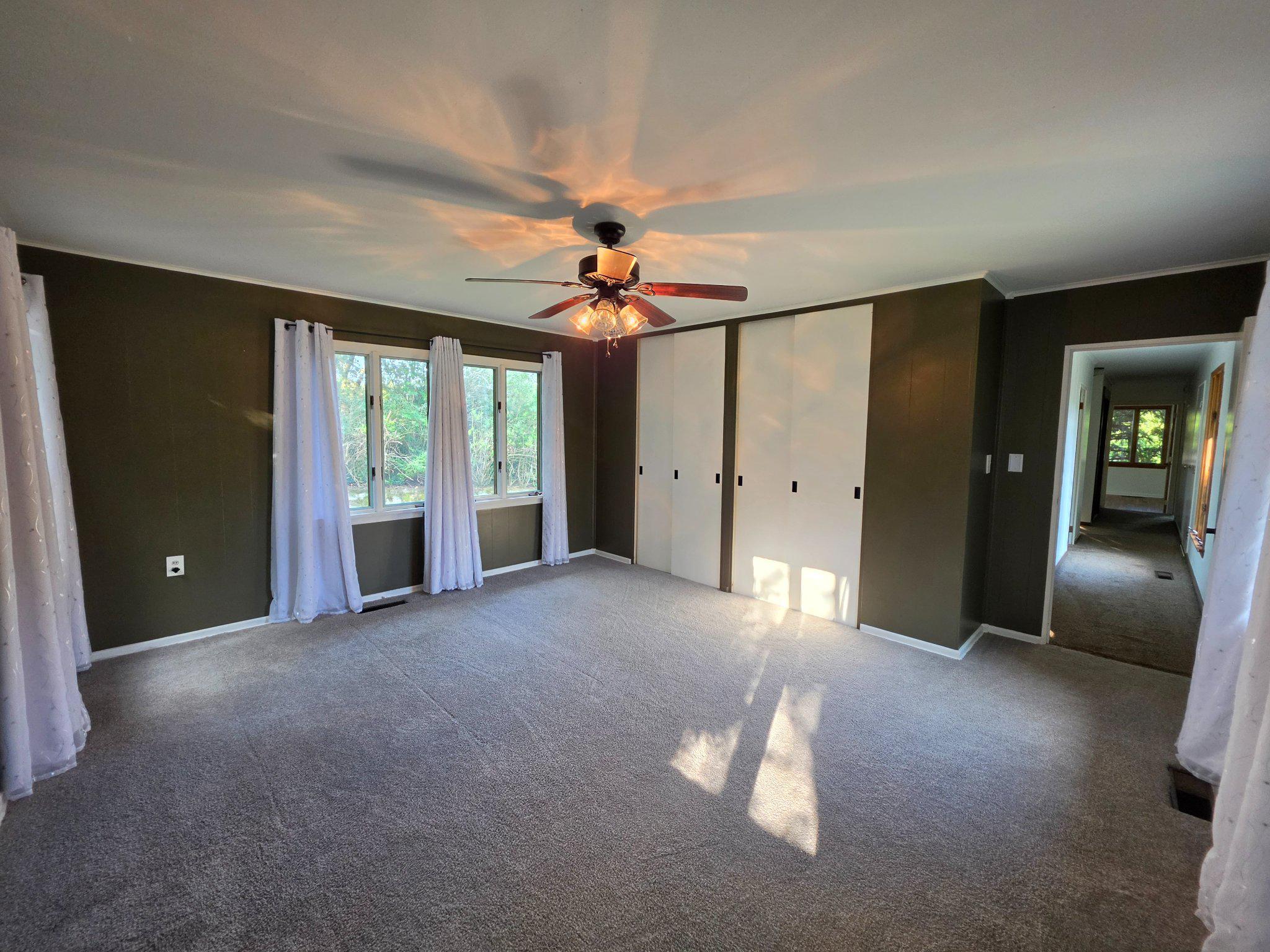 1807 Holland St Property Photo 17