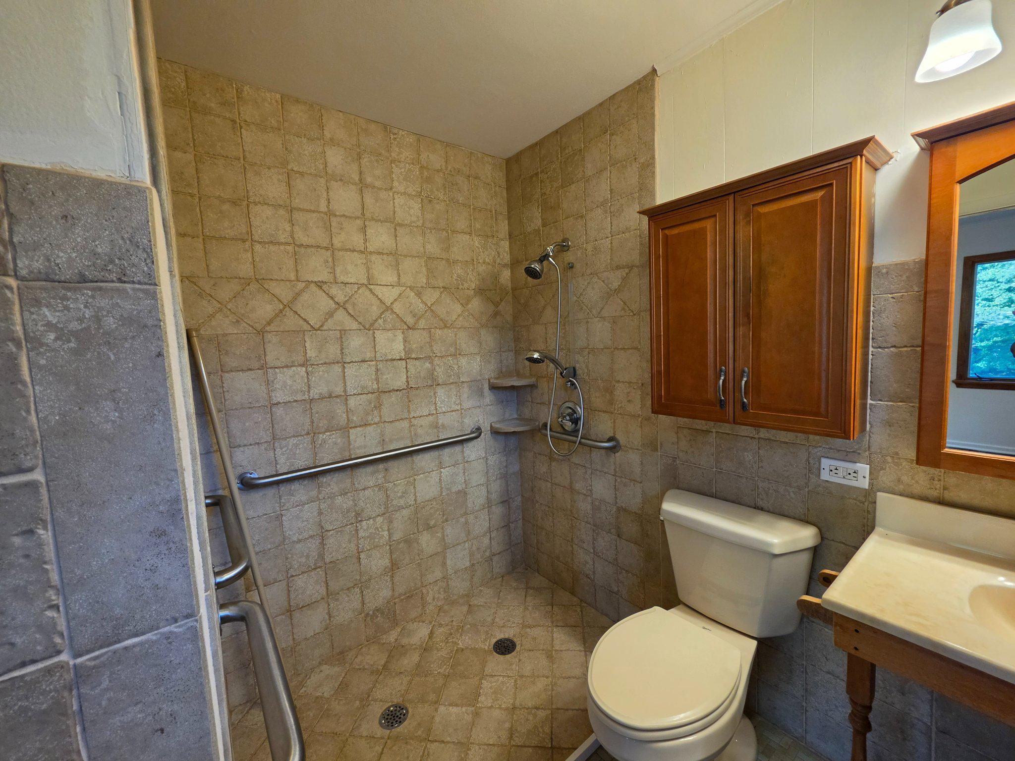 1807 Holland St Property Photo 22