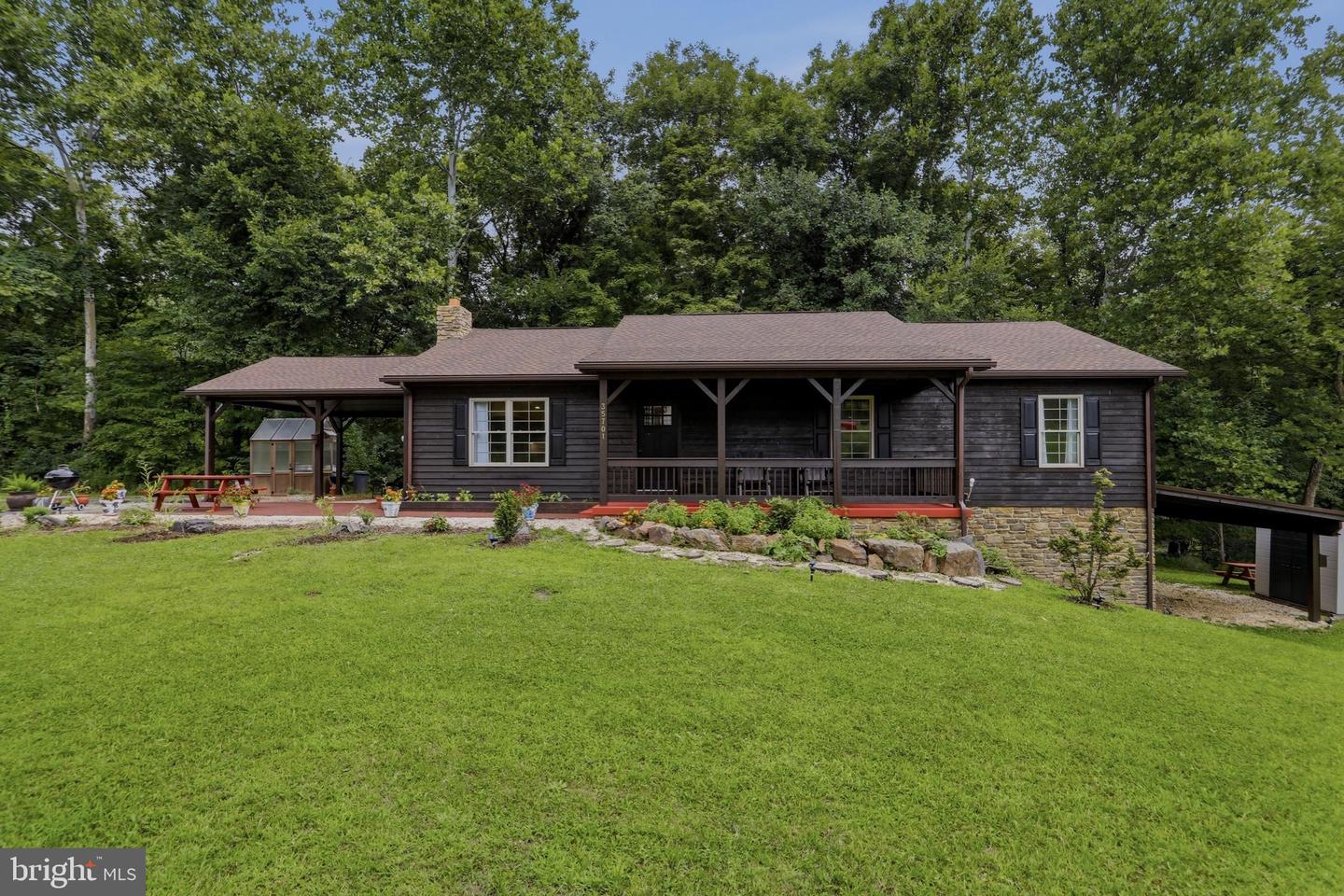35701 National Pike Ne Property Photo 1