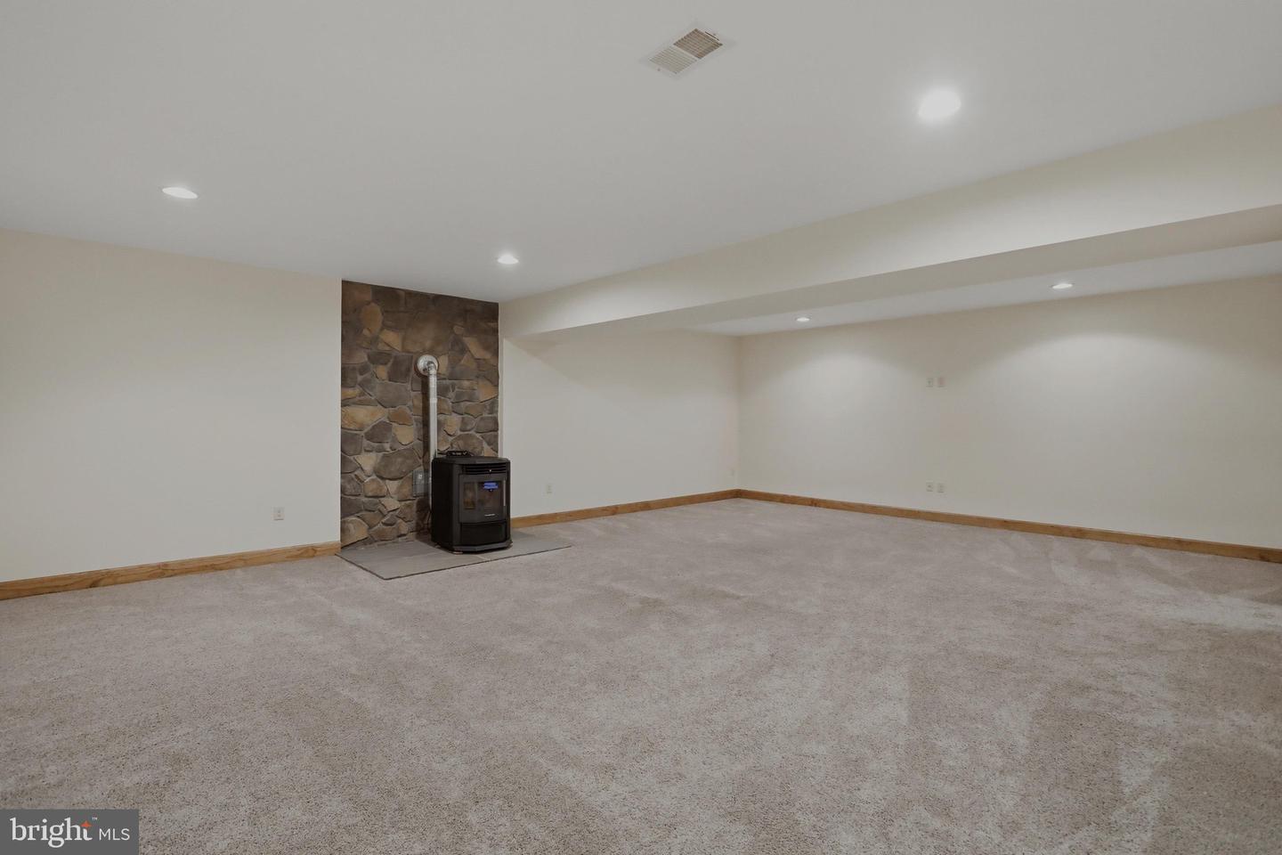 35701 National Pike Ne Property Photo 22