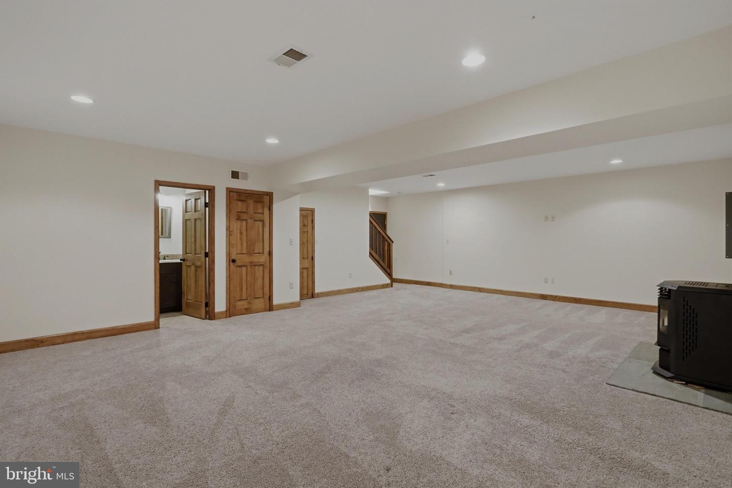 35701 National Pike Ne Property Photo 24