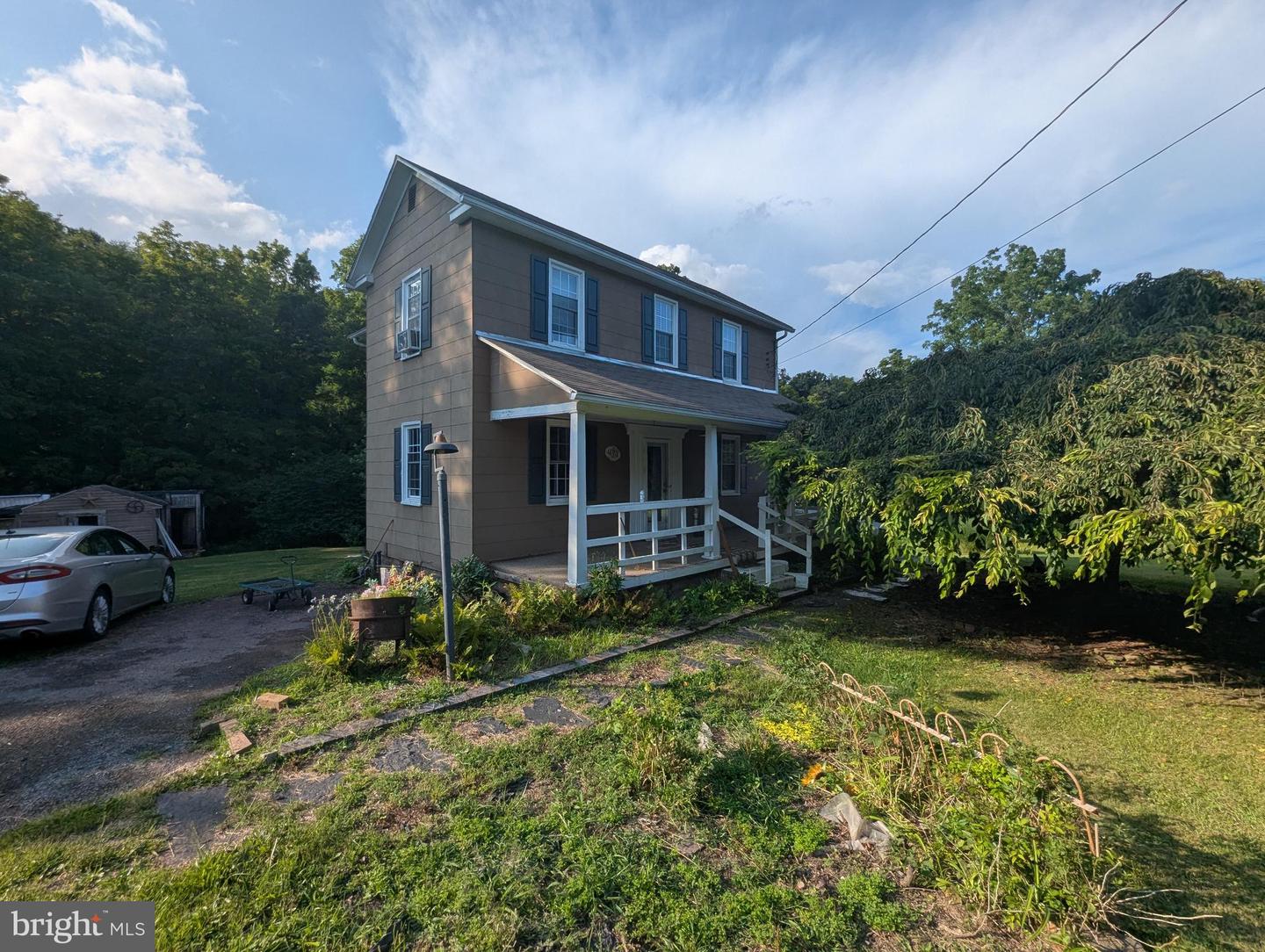 16911 Dutch Hollow Rd Property Photo 2