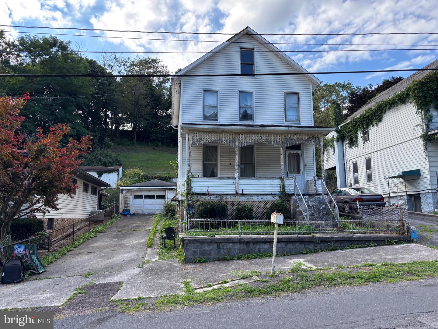 432 Pine Ave Property Photo 1