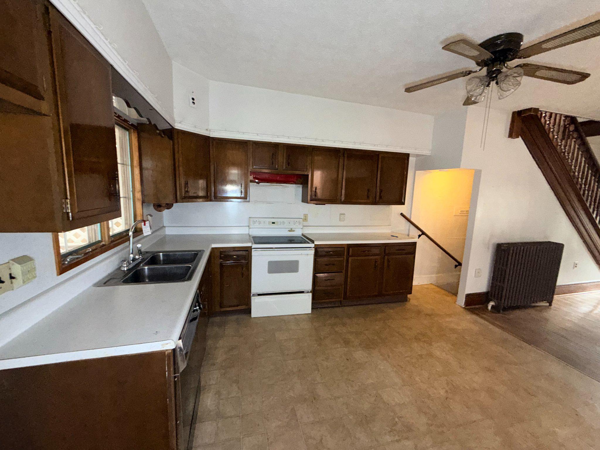 231 Race St Property Photo 5