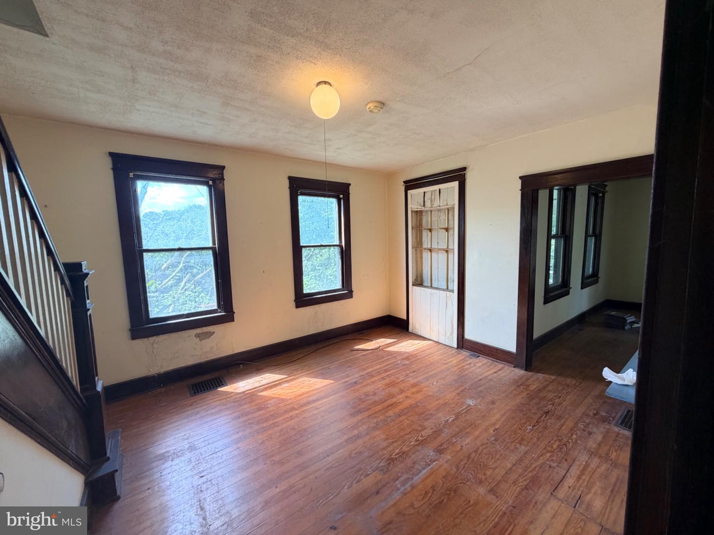11 W View Ter Property Photo 6