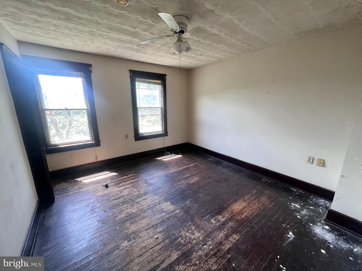 11 W View Ter Property Photo 12