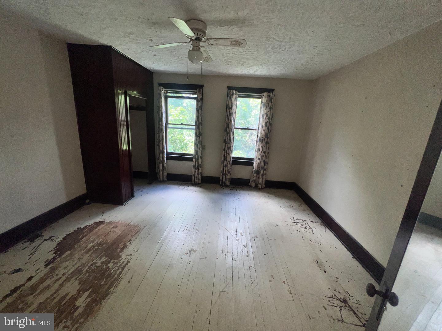 11 W View Ter Property Photo 15