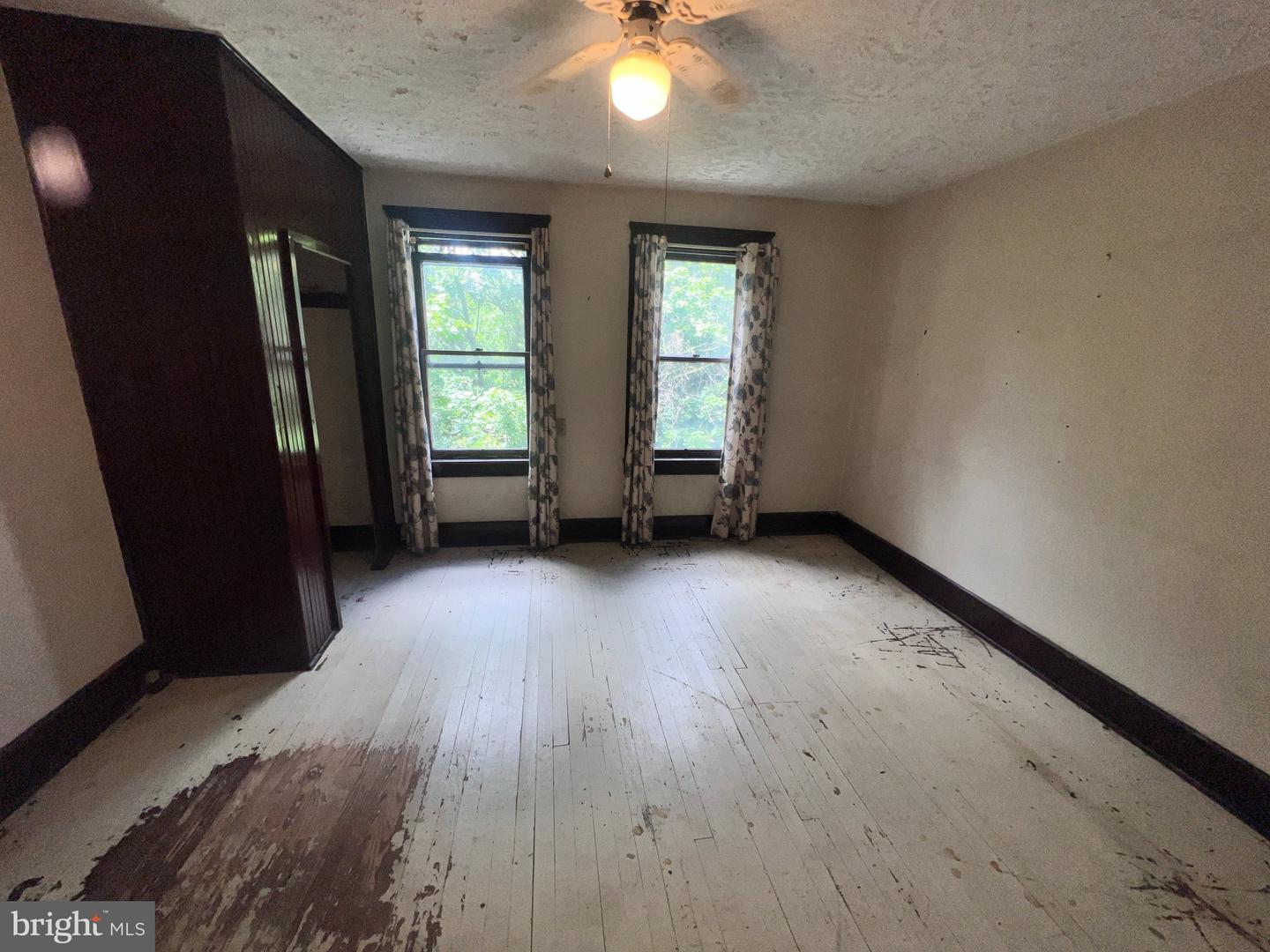 11 W View Ter Property Photo 16