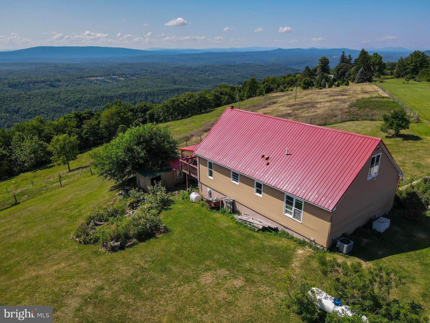 14700 Martins Mountain Ln Property Photo 8