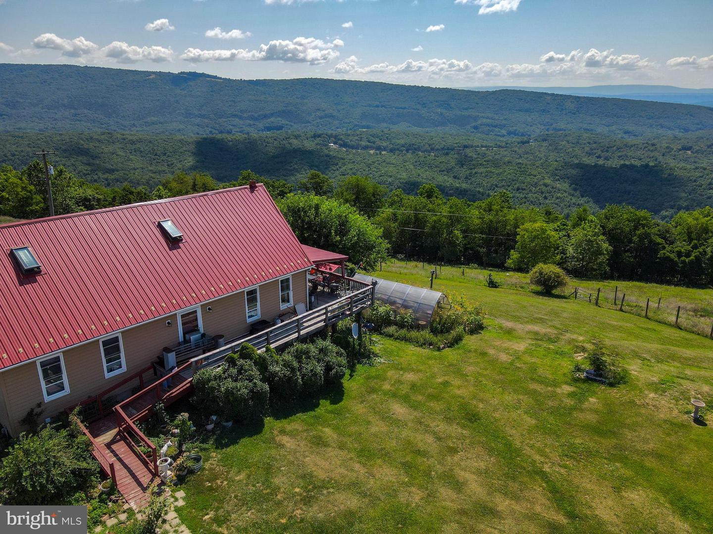 14700 Martins Mountain Ln Property Photo 9