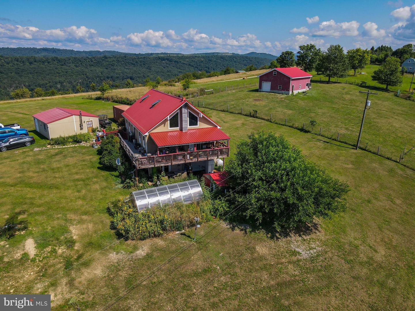 14700 Martins Mountain Ln Property Photo 10