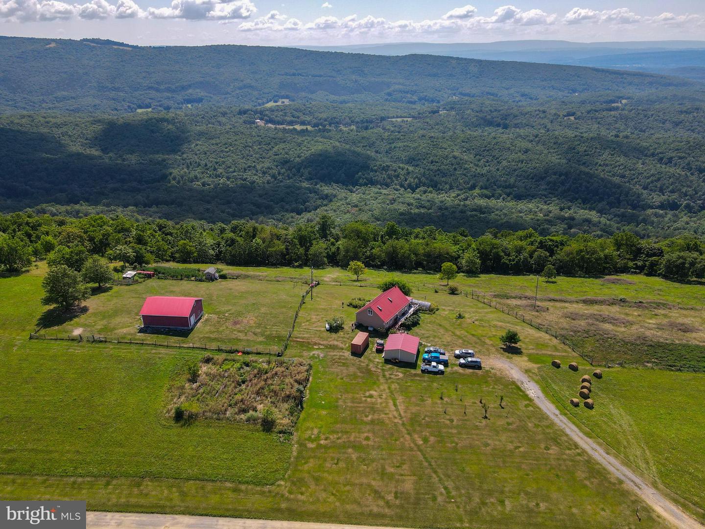 14700 Martins Mountain Ln Property Photo 11