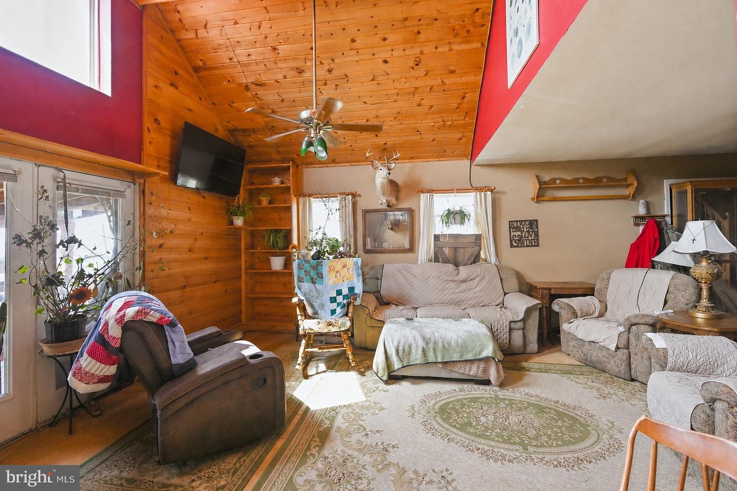 14700 Martins Mountain Ln Property Photo 15