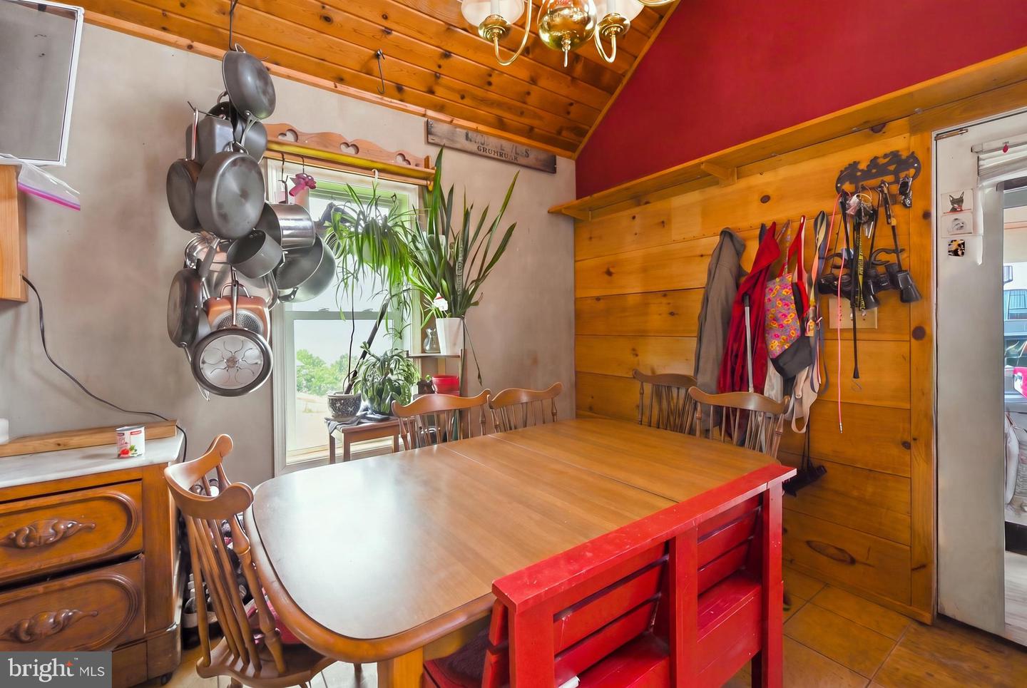 14700 Martins Mountain Ln Property Photo 21