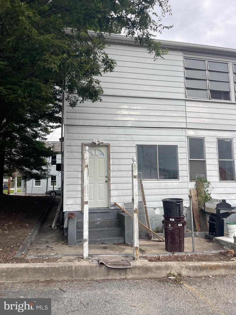 150 Polk St Property Photo 3