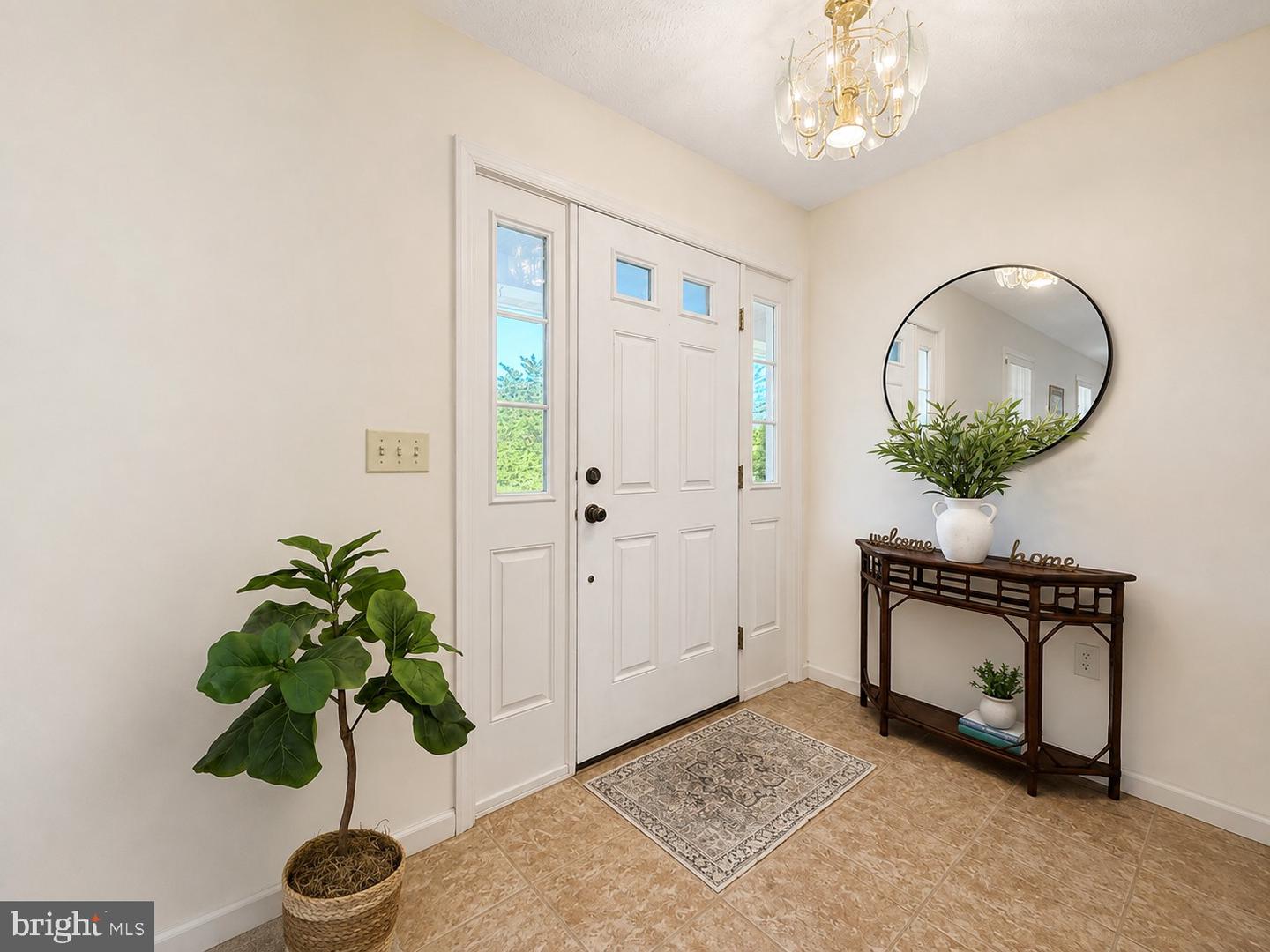 11 E Railroad St Property Photo 3