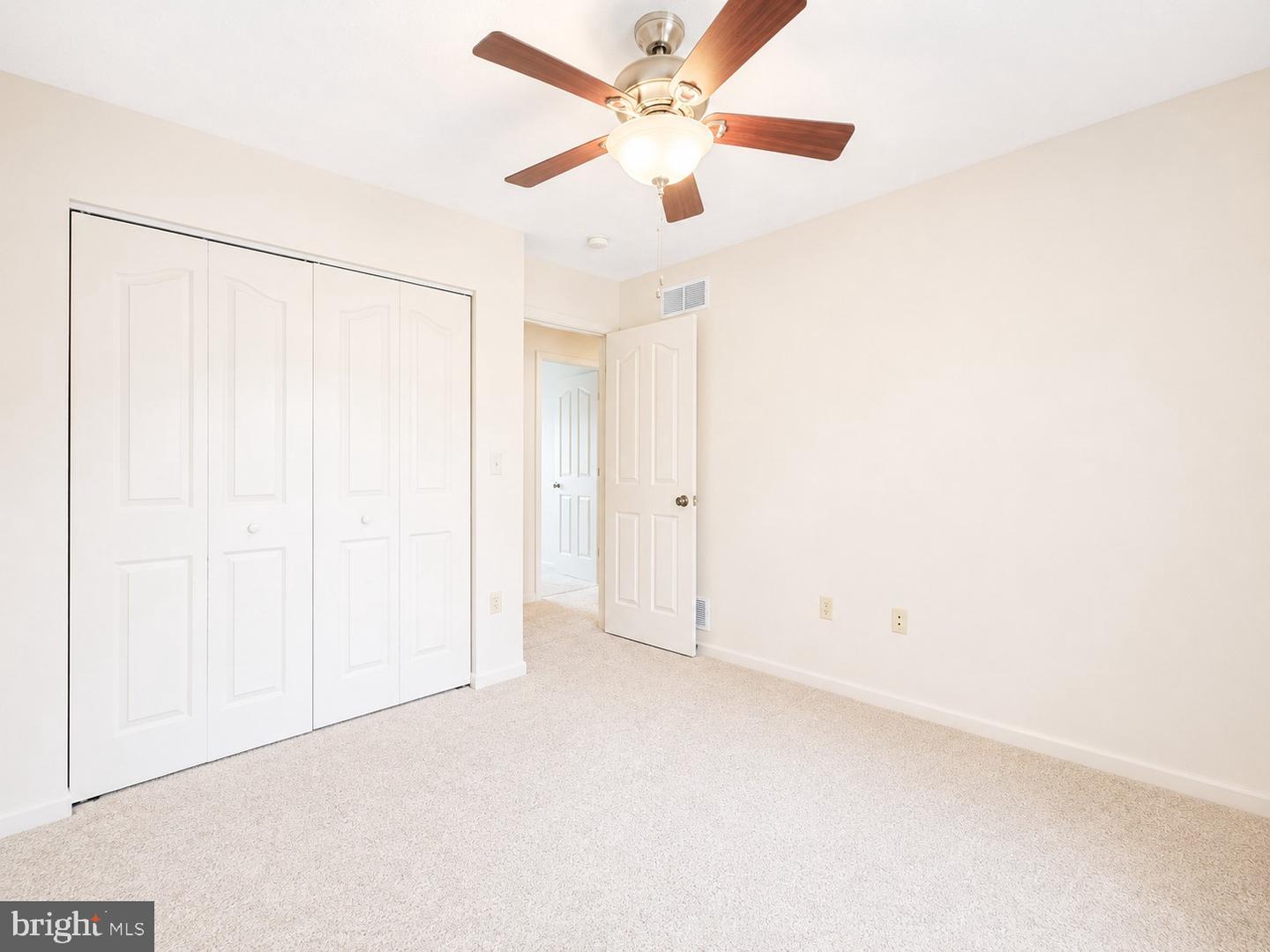 11 E Railroad St Property Photo 17
